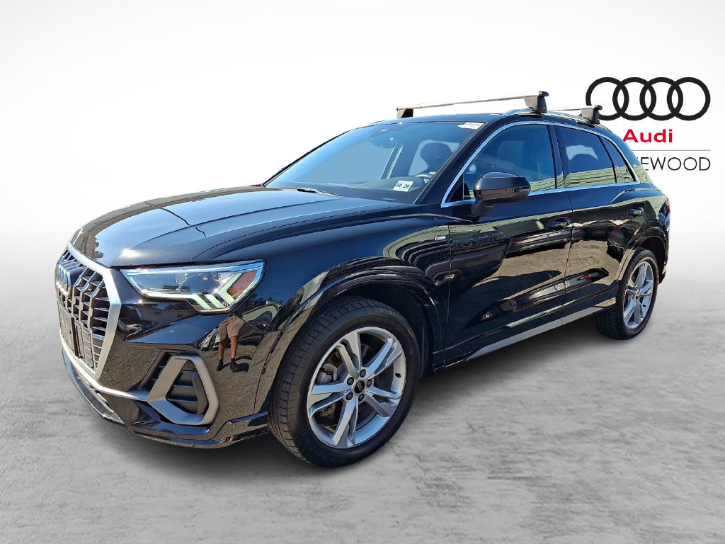 Certified 2023 Audi Q3 2.0T Premium w/ Convenience Package AWD/4WD image 3
