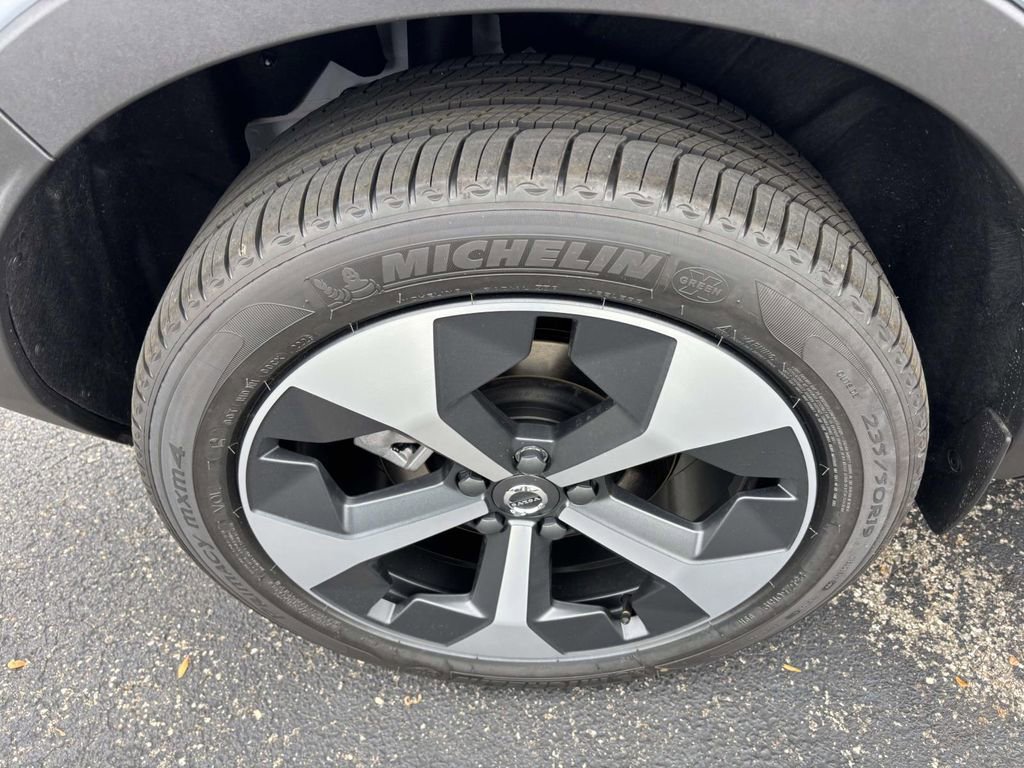 New 2026 Volvo XC40 B5 Plus w/ Protection Package Premier image 10