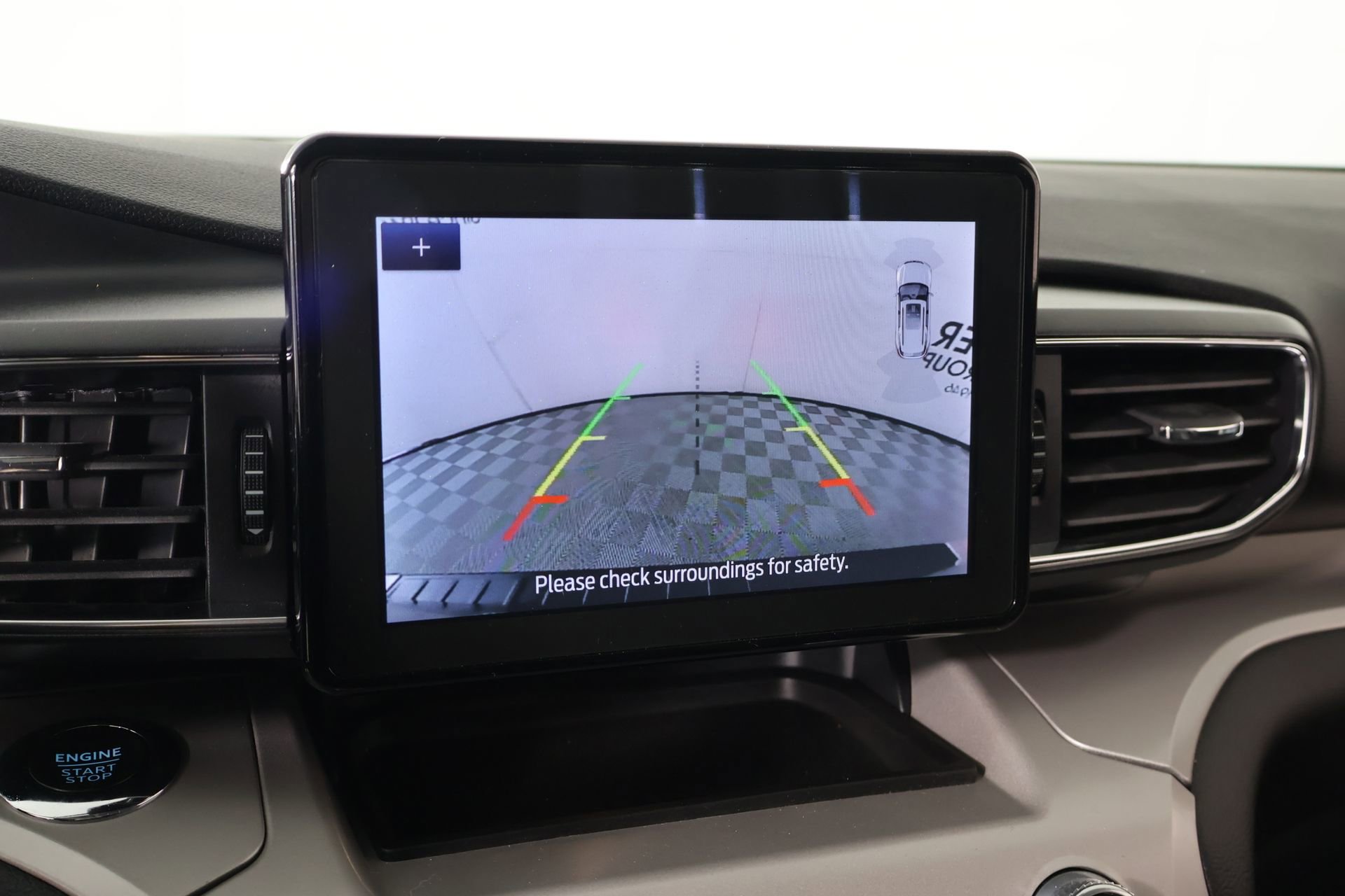 Used 2024 Ford Explorer XLT w/ Equipment Group 202A image 6