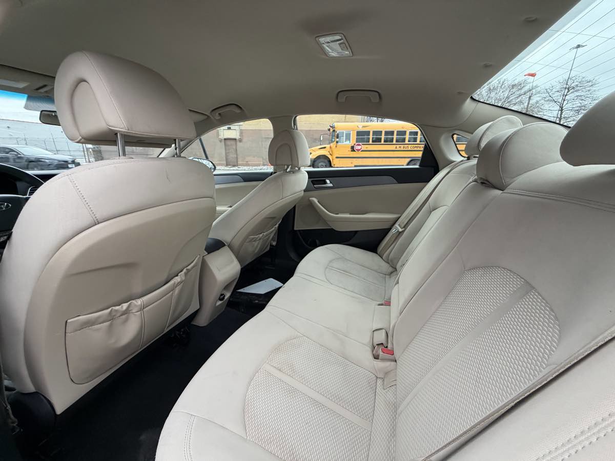 Used 2017 Hyundai Sonata SE image 13