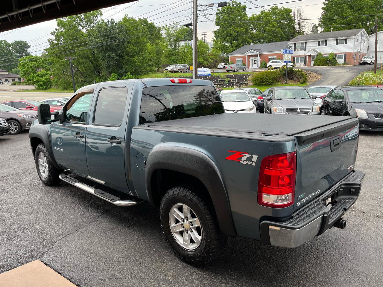 Used 2011 GMC Sierra 1500 SLE w/ Power Tech Package AWD/4WD image 8