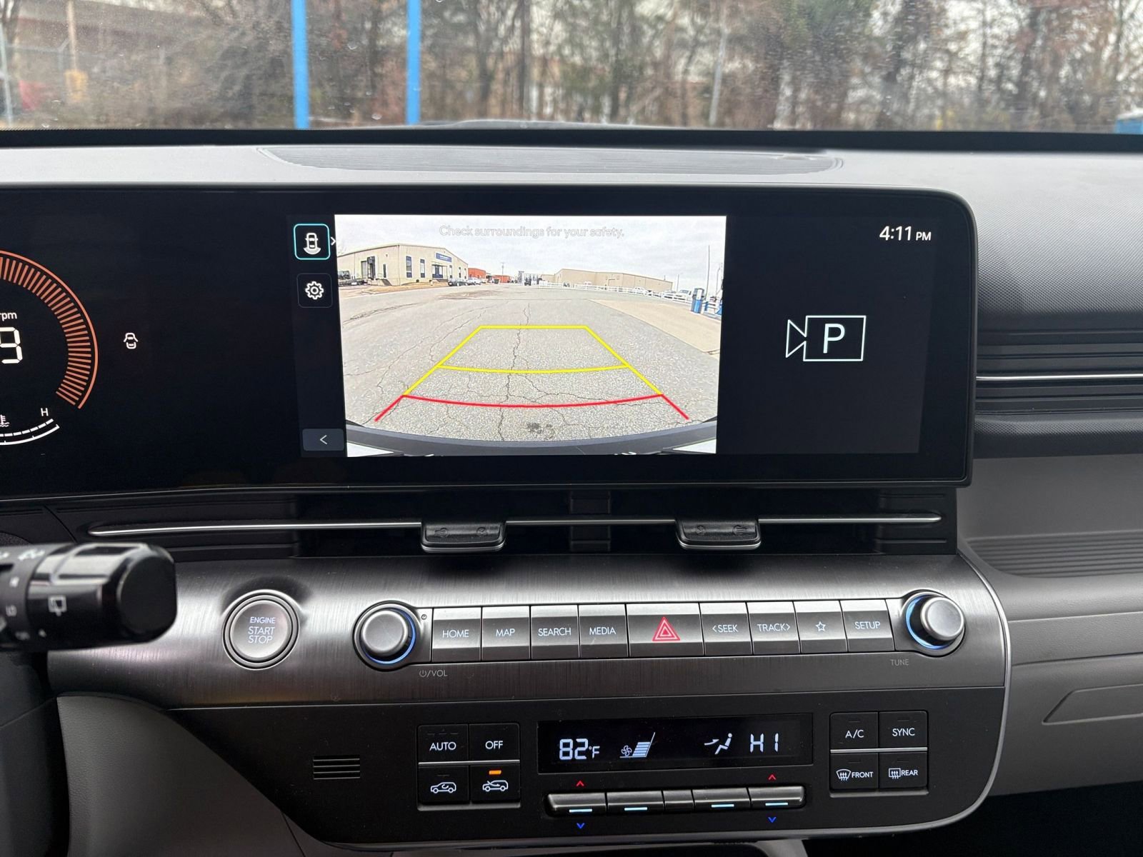 Used 2025 Hyundai Kona SEL image 17