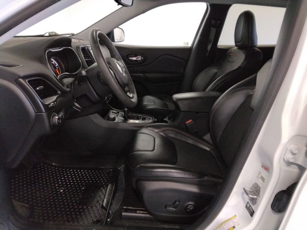 Used 2021 Jeep Cherokee Trailhawk image 34