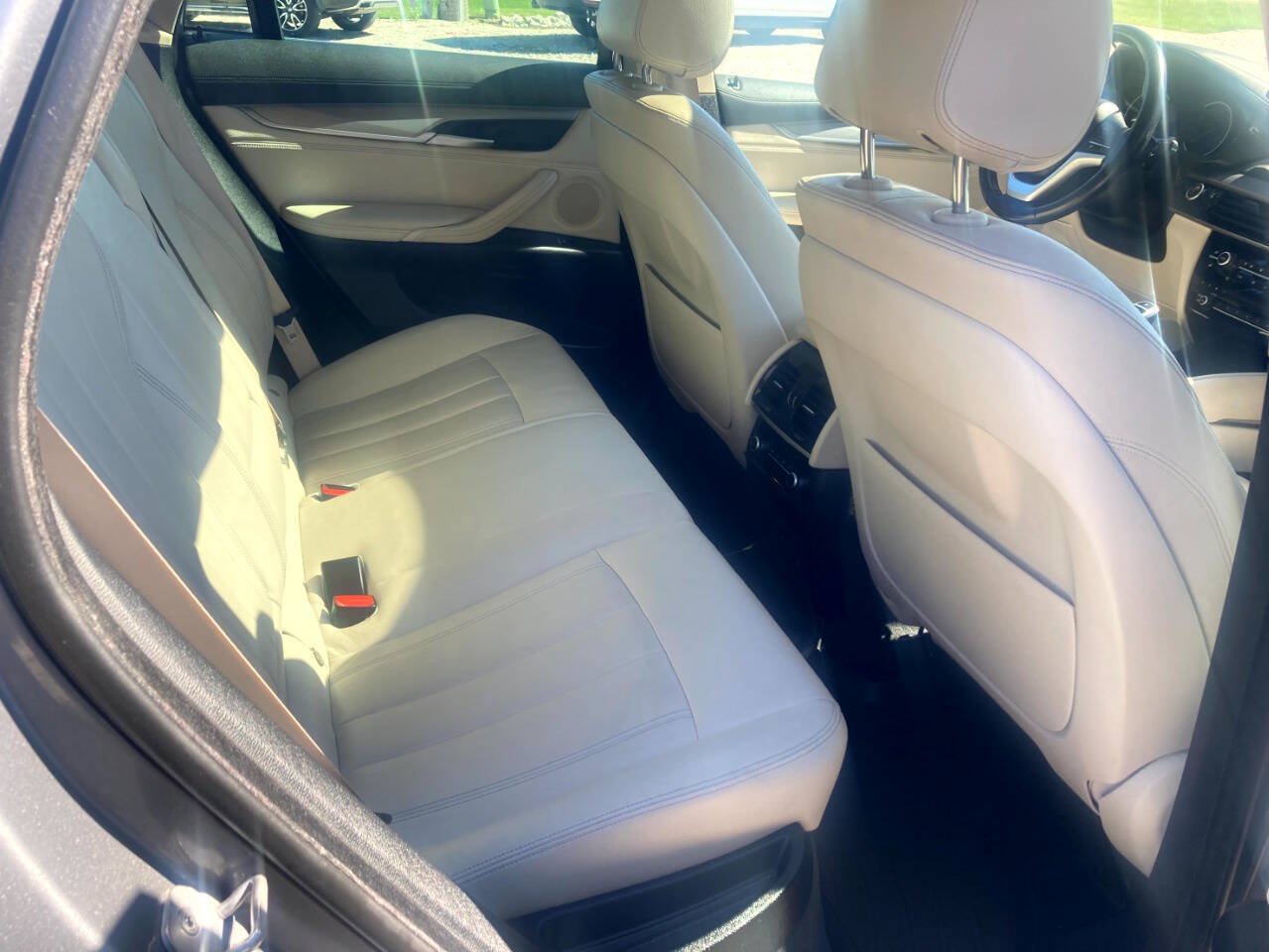 Used 2015 BMW X6 xDrive35i AWD/4WD image 16