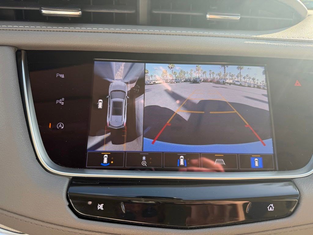 Used 2024 Cadillac XT5 Premium Luxury w/ Technology Package FWD image 17