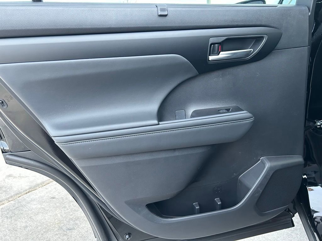 Used 2026 Toyota Highlander XSE image 24