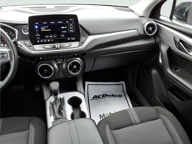 Used 2025 Chevrolet Blazer LT image 15
