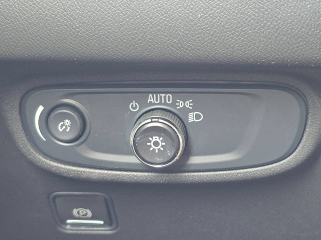 Used 2024 GMC Terrain SLE FWD image 20