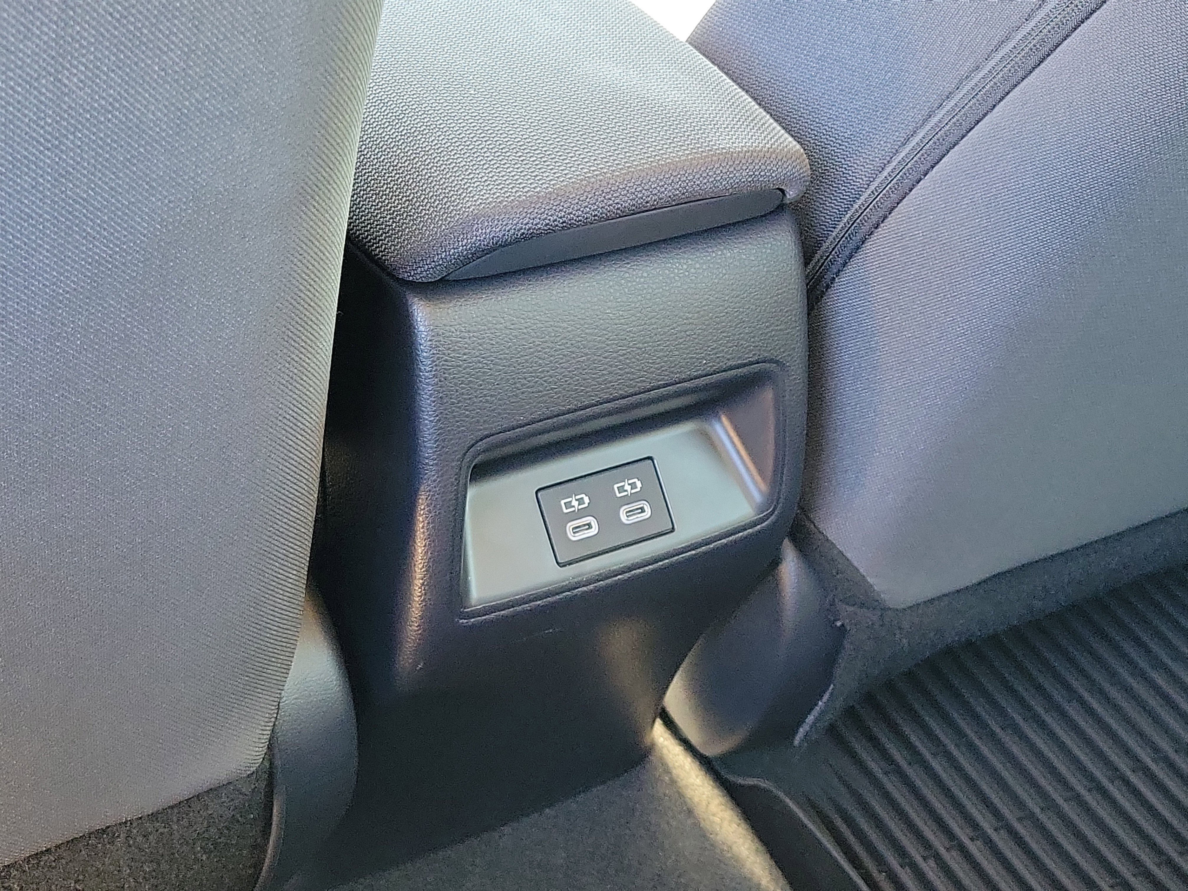 Used 2025 Toyota Corolla LE image 14