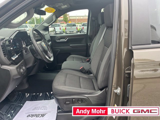 Used 2023 Chevrolet Silverado 1500 LT AWD/4WD image 23
