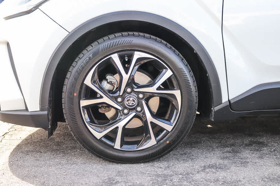 Used 2021 Toyota C-HR XLE FWD image 10