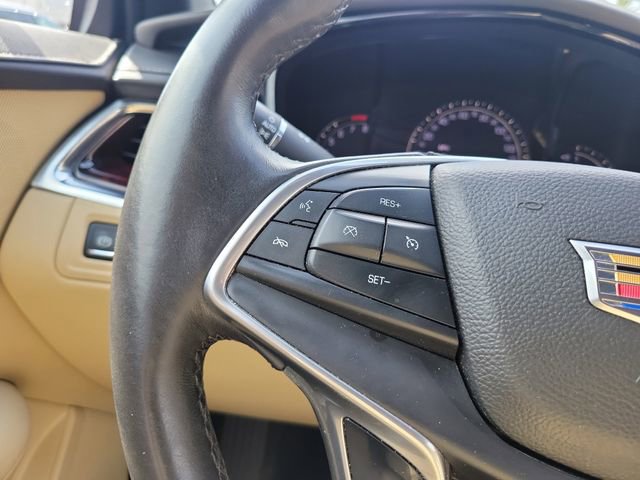 Used 2017 Cadillac XT5 Luxury w/ Driver Awareness Package image 11