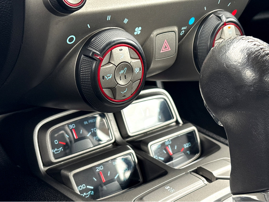 Used 2015 Chevrolet Camaro SS image 16