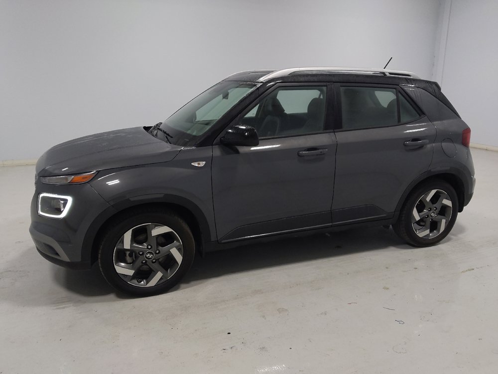 Used 2025 Hyundai Venue Limited FWD image 2