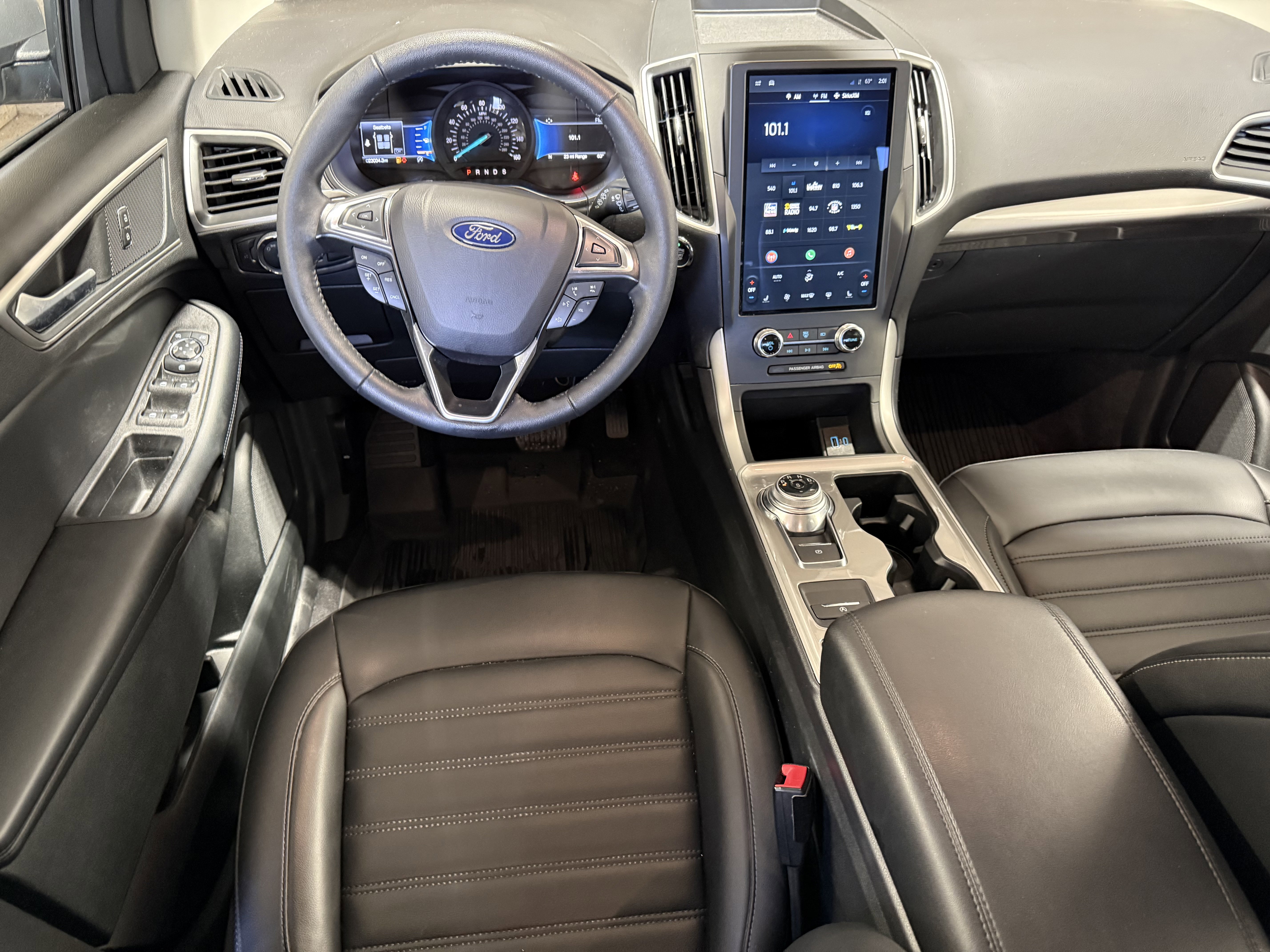 Used 2024 Ford Edge SEL image 20