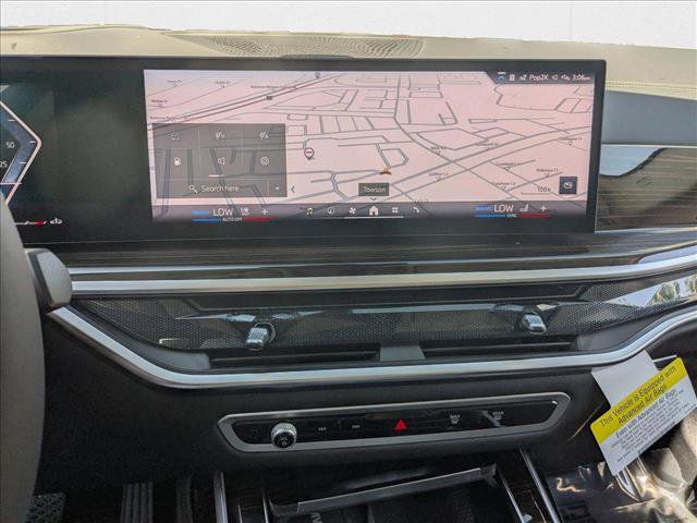 Used 2026 BMW X7 xDrive40i w/ Premium Package image 14