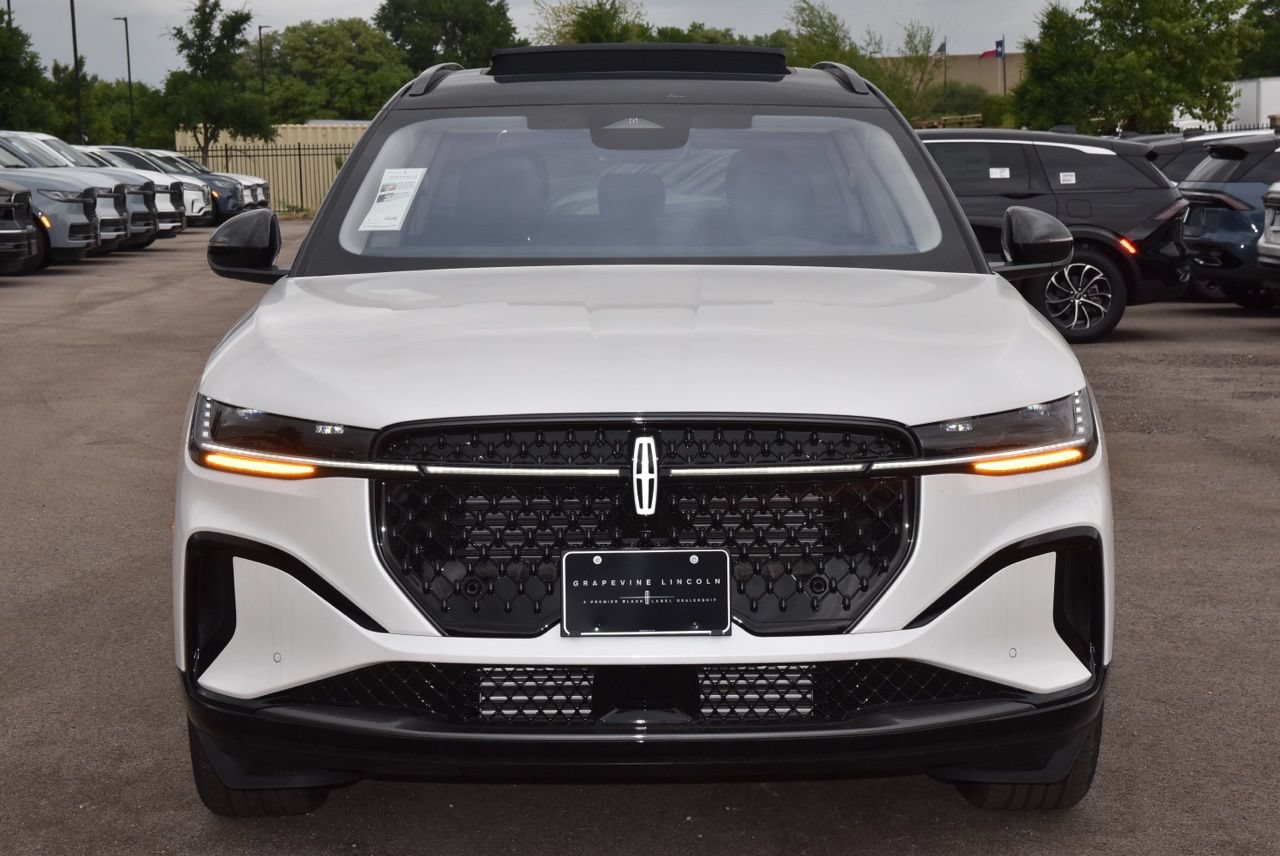 New 2026 Lincoln Nautilus Reserve AWD/4WD image 9