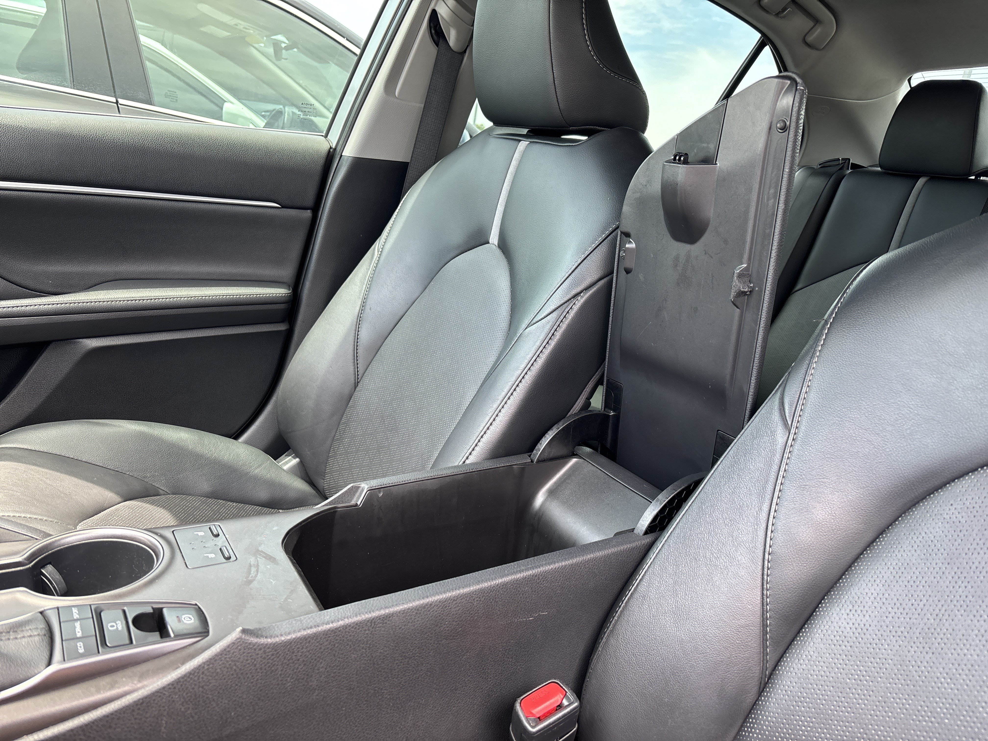 Used 2023 Toyota Camry XSE w/ Cold Weather Package AWD/4WD image 31