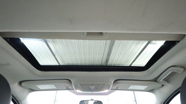 Used 2015 Ford Focus Titanium FWD image 12