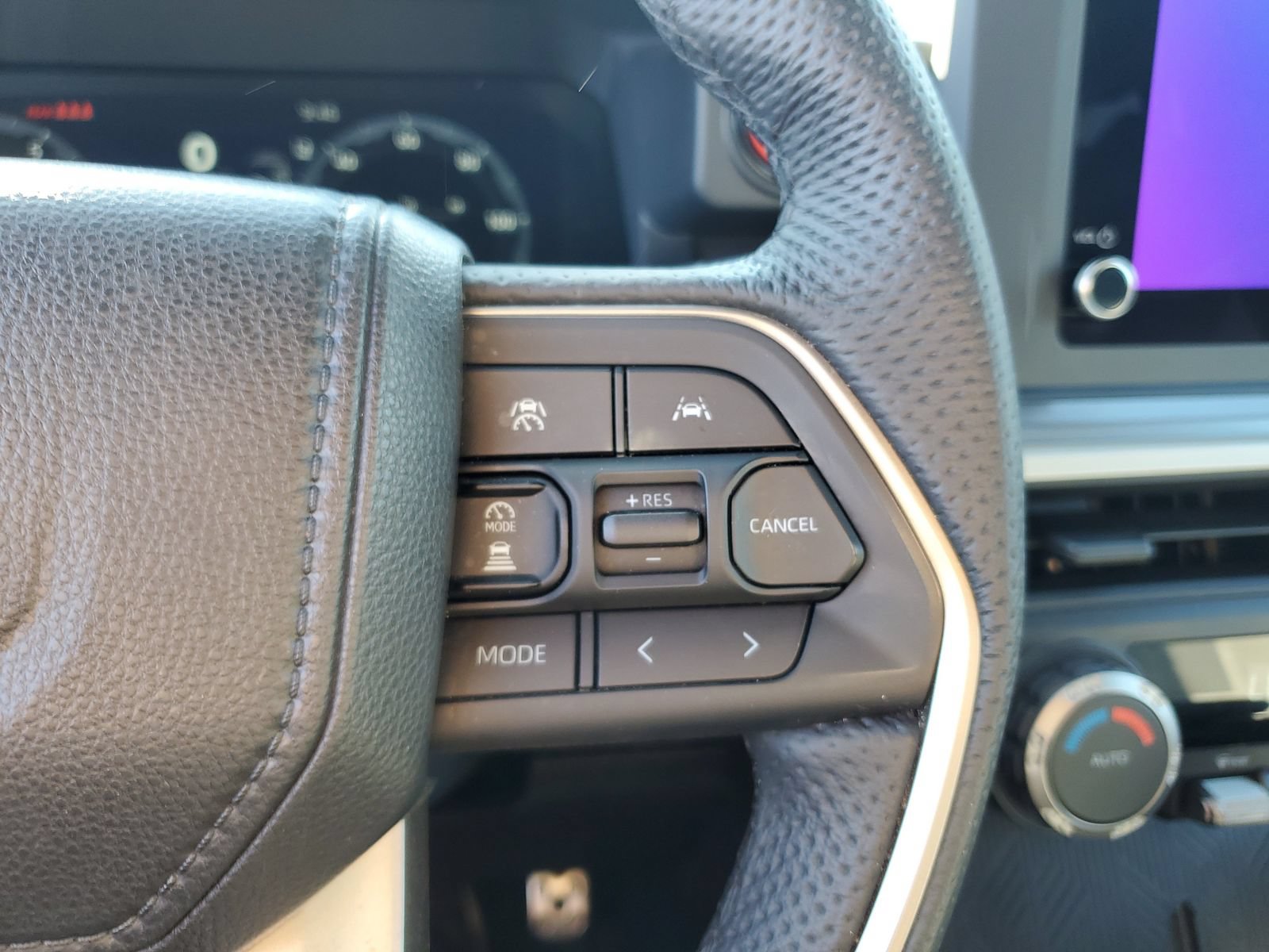 Certified 2025 Toyota Tacoma TRD Sport AWD/4WD image 22