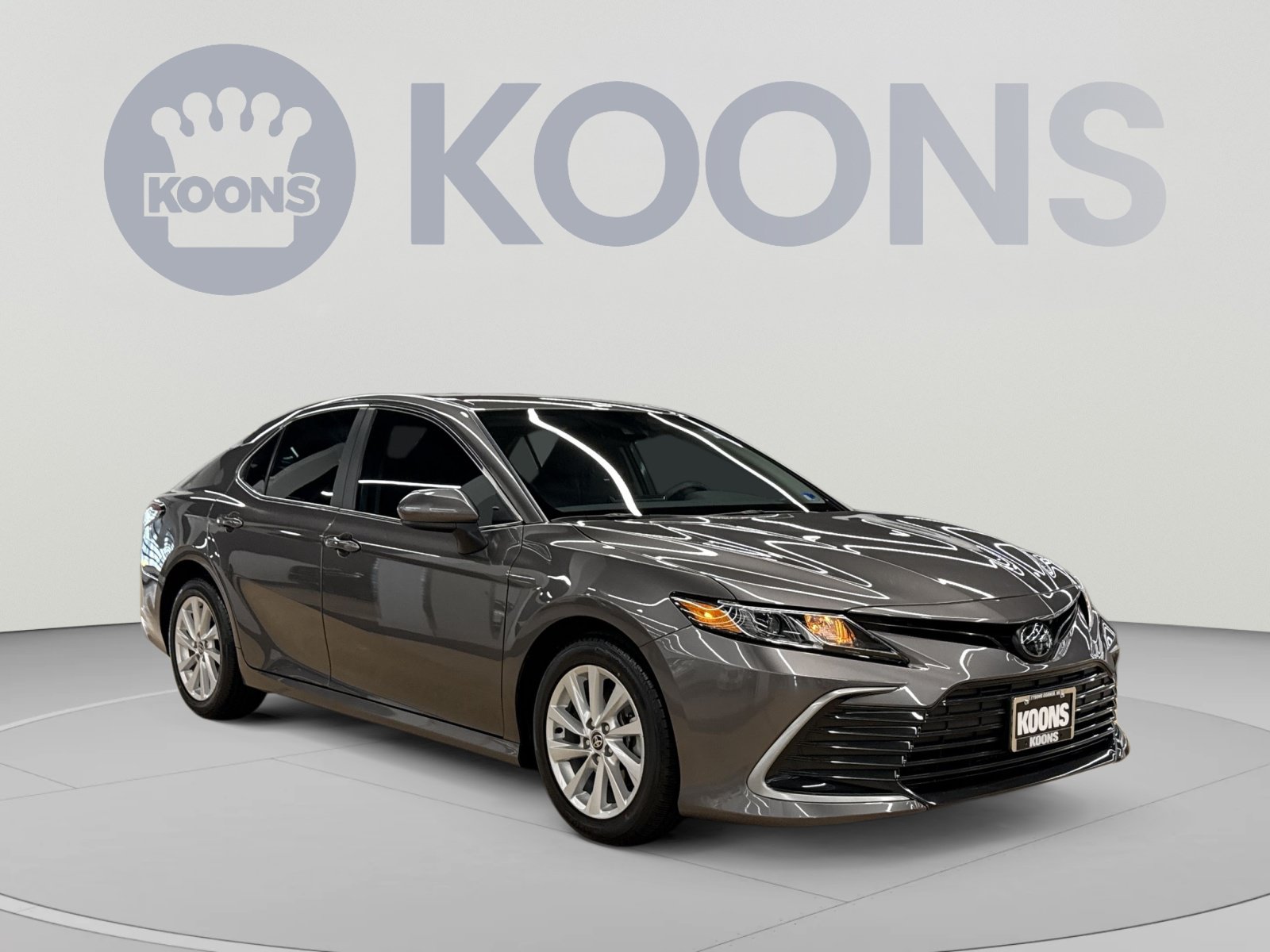 Used 2021 Toyota Camry LE FWD image 2