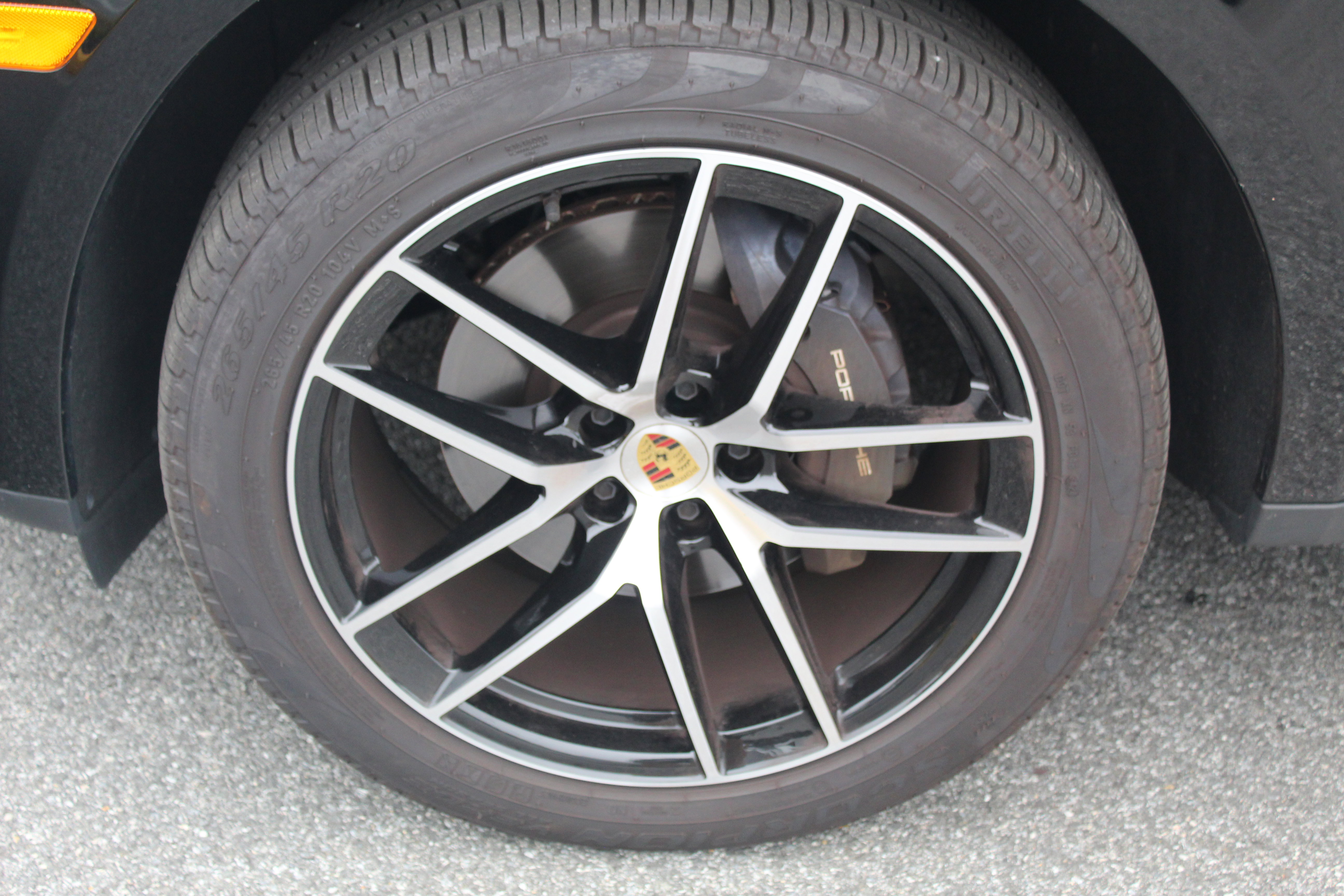 Certified 2025 Porsche Macan image 15