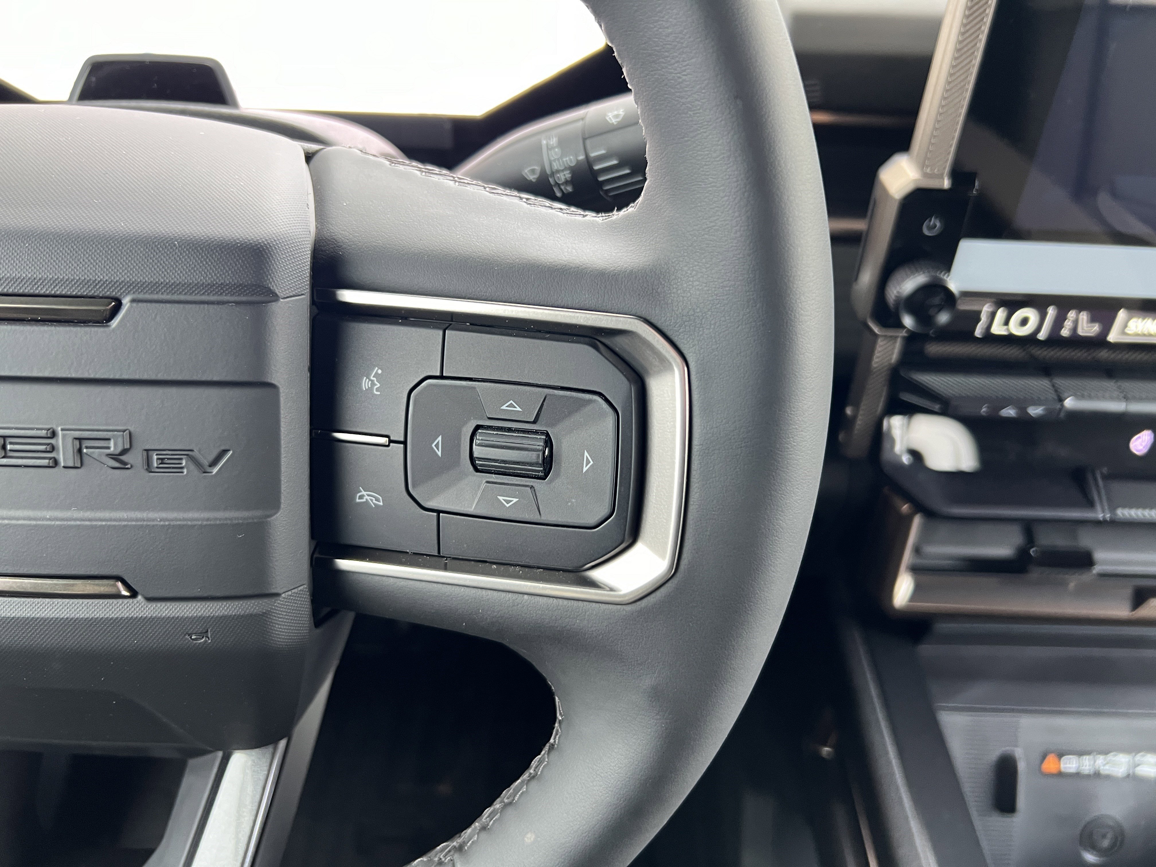 New 2025 GMC Hummer EV 3X w/ Battery Pack, 24 Module Pack image 27