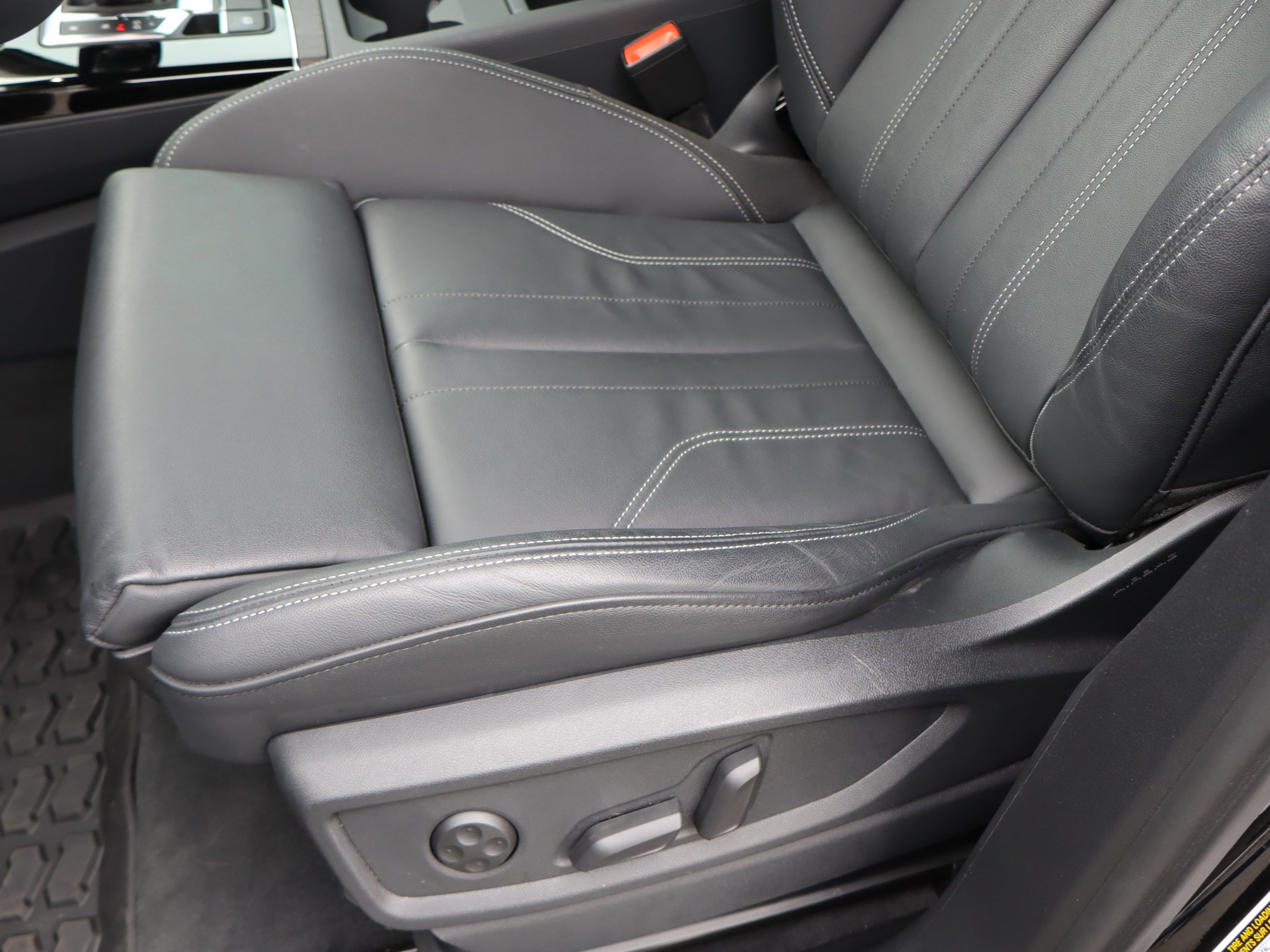 Used 2024 Audi Q5 e Premium image 17