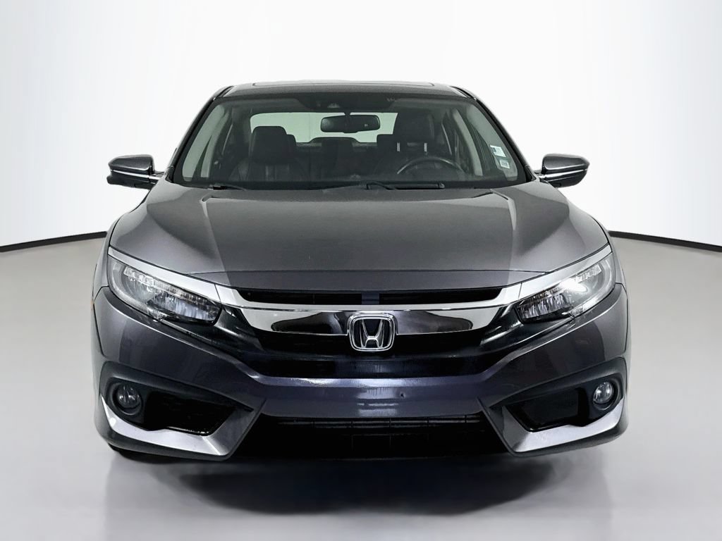 Used 2018 Honda Civic Touring image 2