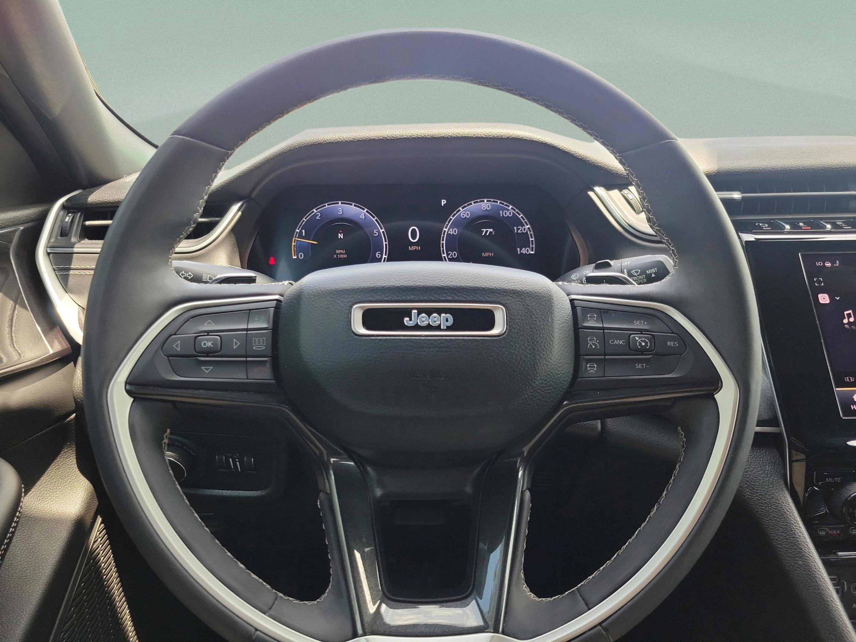 Used 2023 Jeep Grand Cherokee L Laredo AWD/4WD image 20