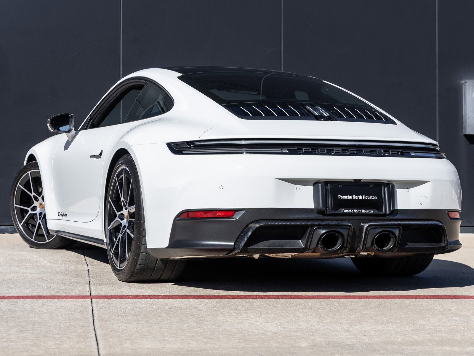 Certified 2025 Porsche 911 Carrera GTS image 3