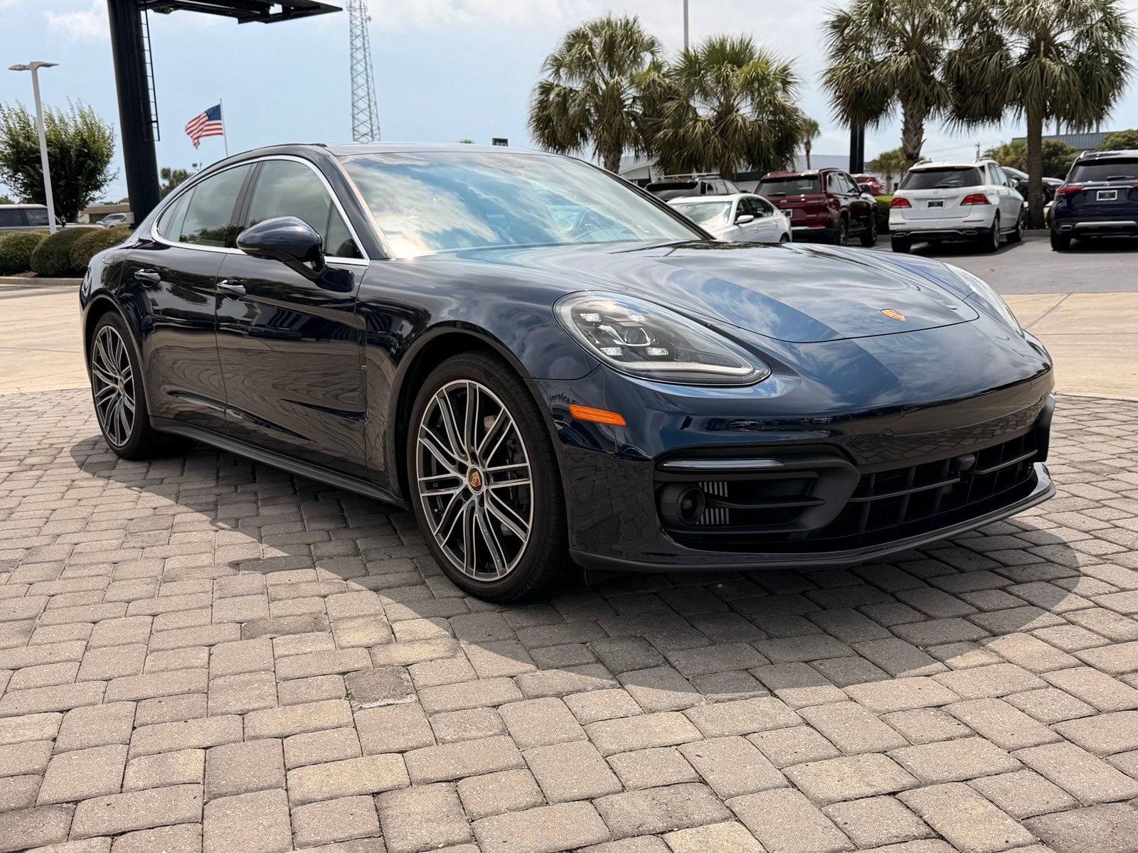 Used 2023 Porsche Panamera 4 Platinum Edition AWD/4WD image 7
