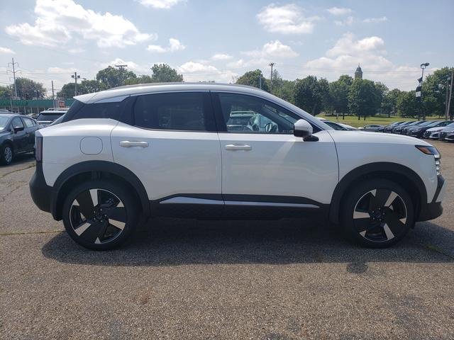 New 2025 Nissan Kicks SR w/ SR Premium Package image 8