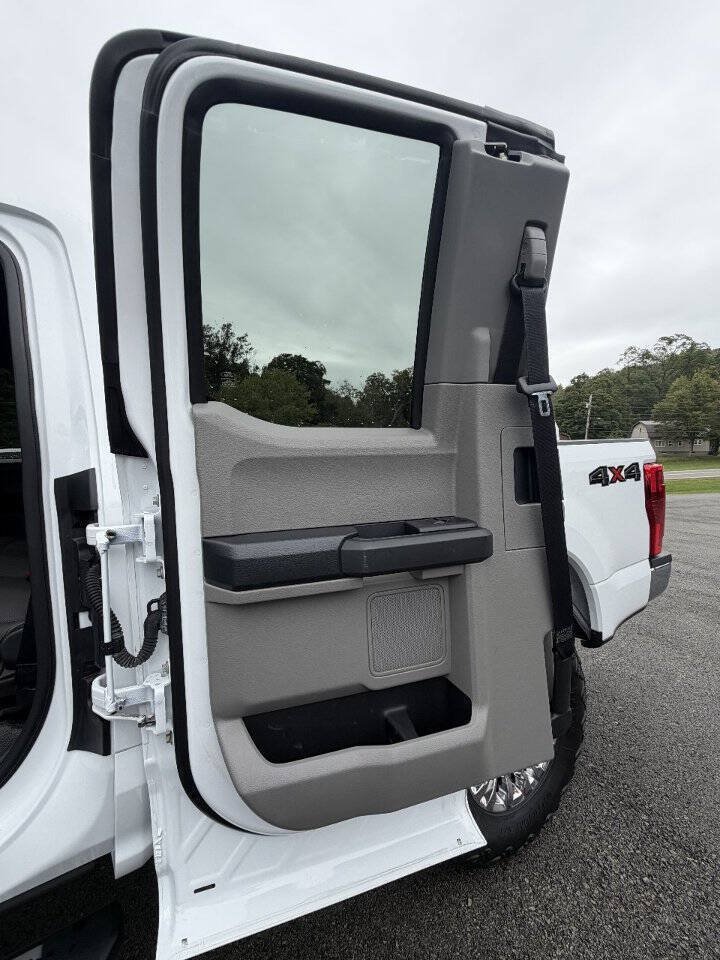 Used 2022 Ford F250 XL w/ Power Equipment Group AWD/4WD image 32