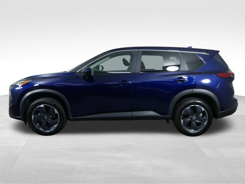 Used 2025 Nissan Rogue SV AWD/4WD image 6