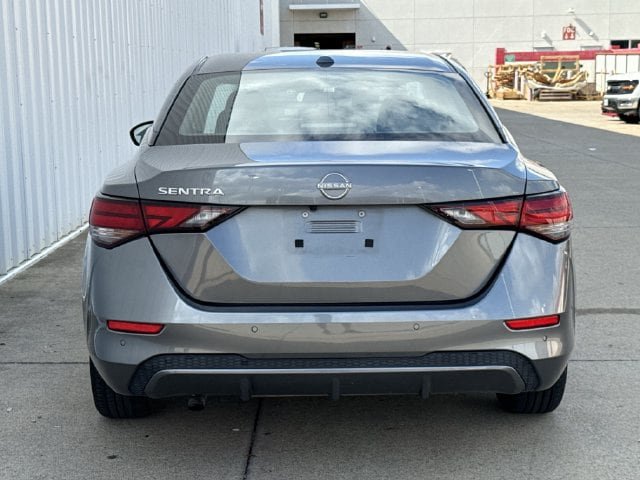 Used 2025 Nissan Sentra SV FWD image 5