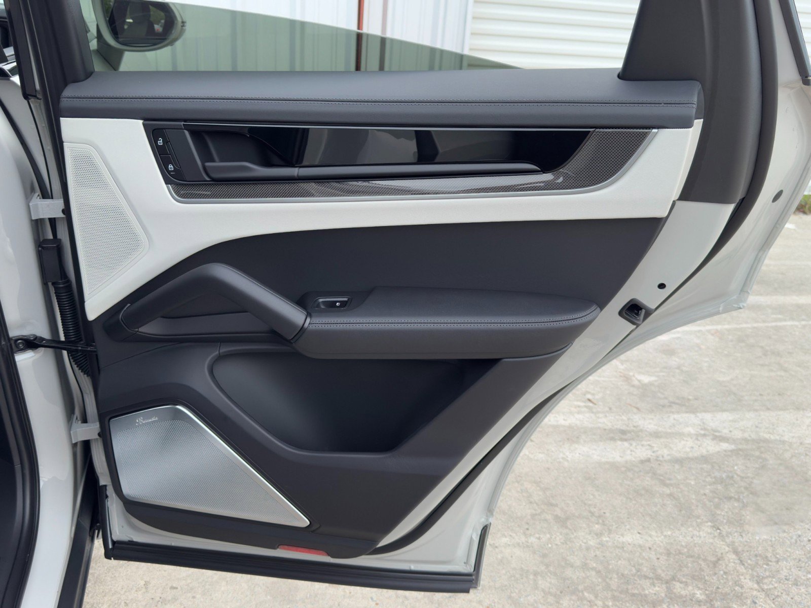 Used 2024 Porsche Cayenne Turbo image 61