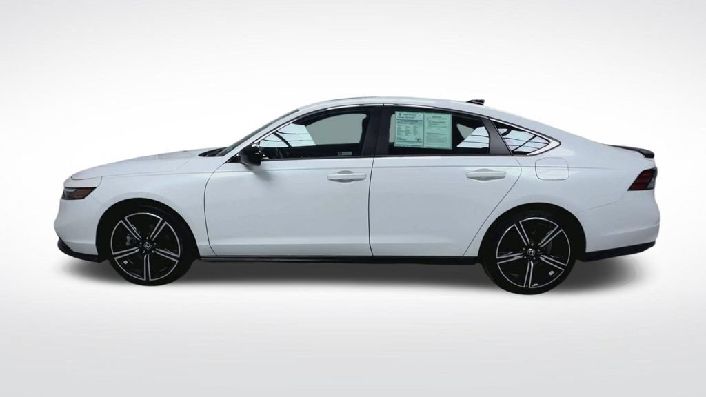 Used 2024 Honda Accord Sport image 7