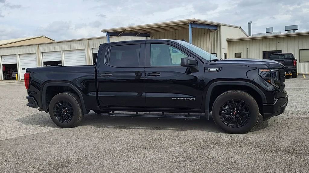 Used 2026 GMC Sierra 1500 Pro w/ Graphite Edition image 9