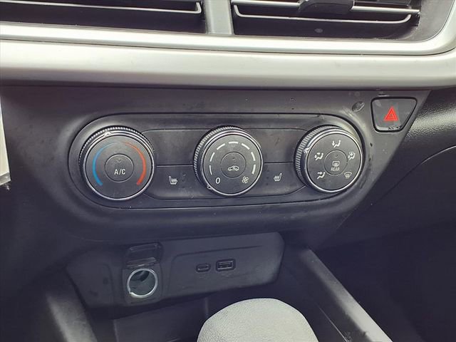 Used 2024 Chevrolet Trax LS w/ LS Convenience Package image 11