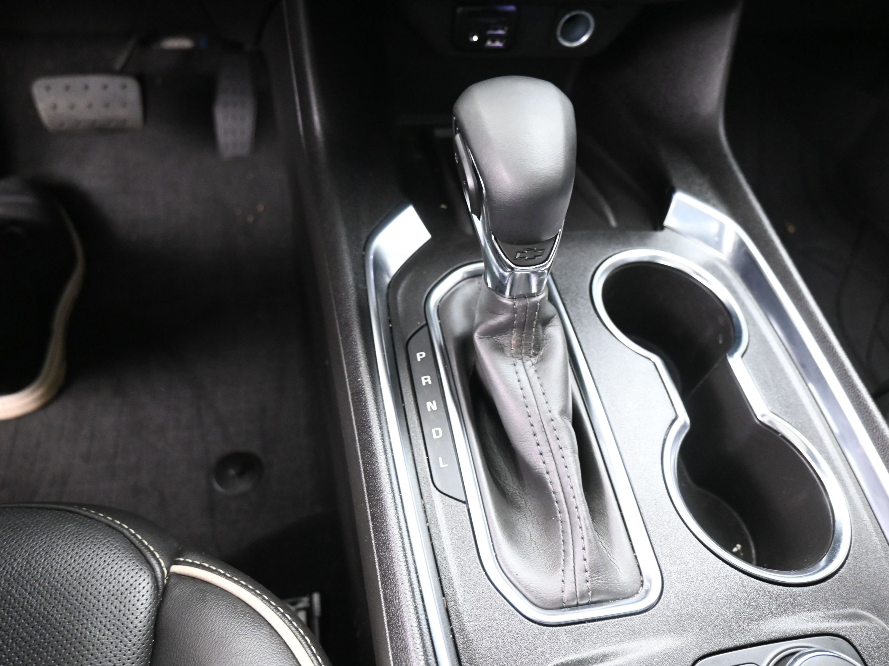 Used 2023 Chevrolet Traverse Premier w/ LPO, Floor Liner Package image 15