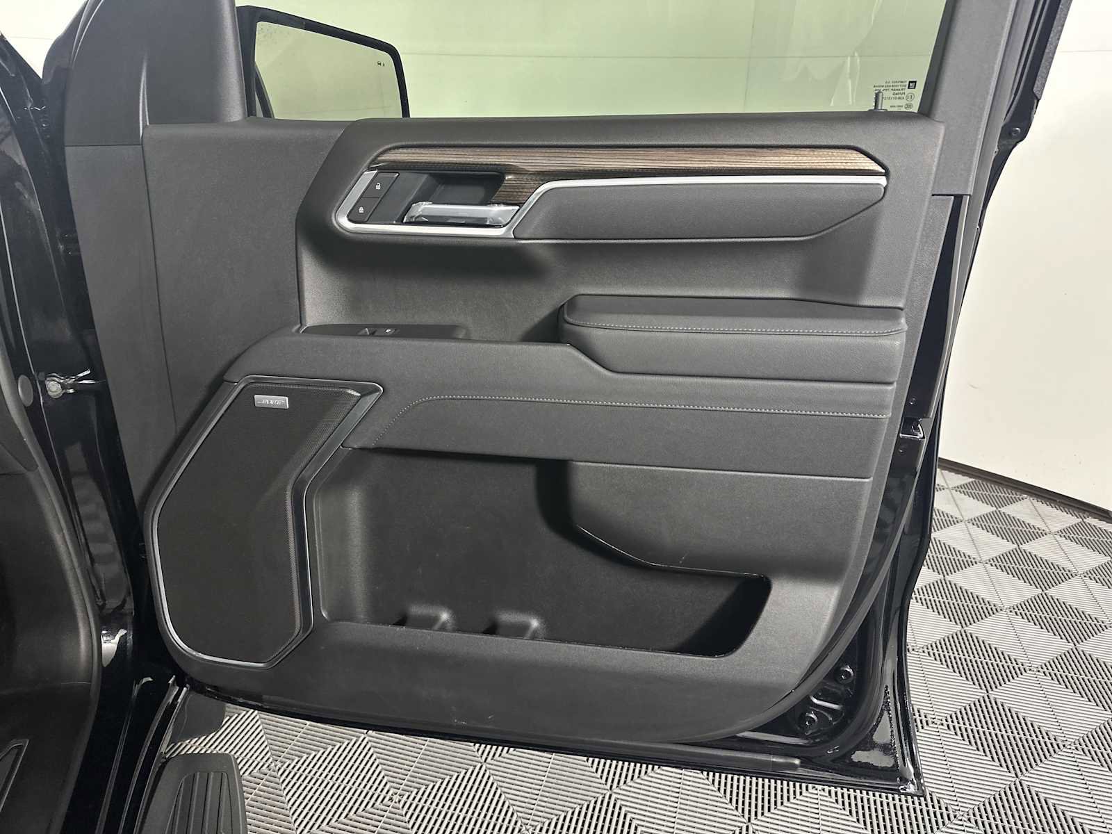 Used 2025 Chevrolet Silverado 1500 RST w/ Convenience Package II image 18