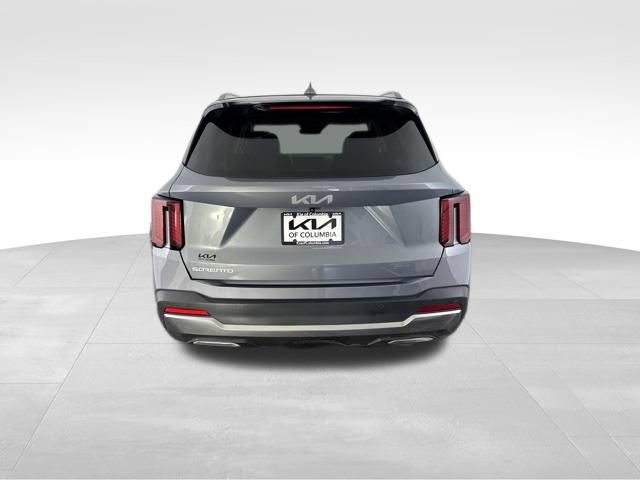 Certified 2025 Kia Sorento SX FWD image 8