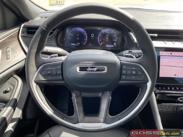New 2026 Jeep Grand Cherokee Limited w/ Limited Altitude Package AWD/4WD image 18