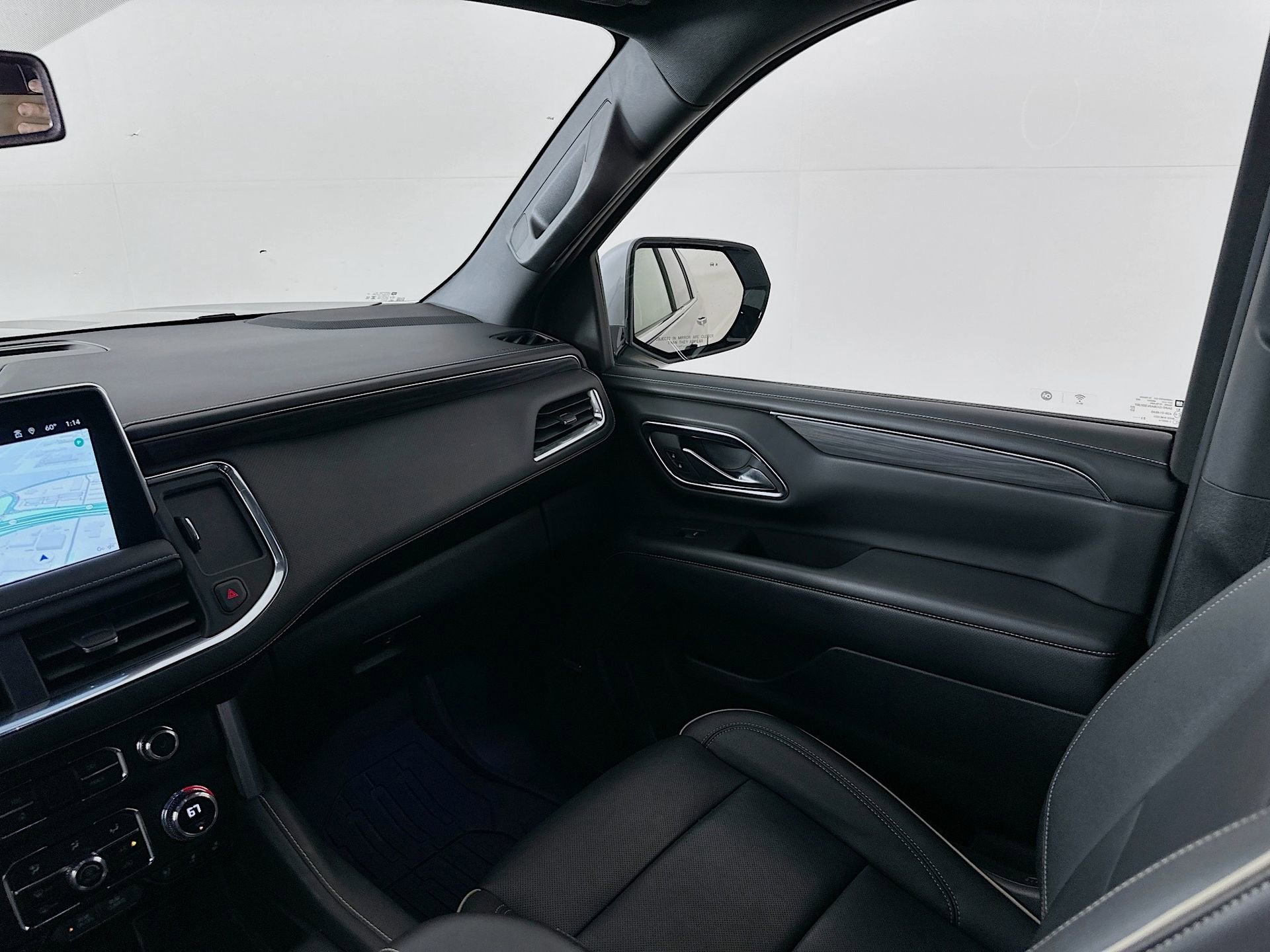 Used 2023 GMC Yukon XL SLT w/ LPO, Floor Liner Package image 25