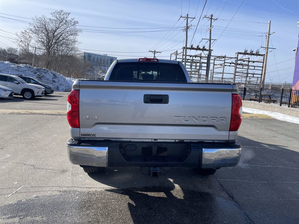 Used 2017 Toyota Tundra SR5 AWD/4WD image 4