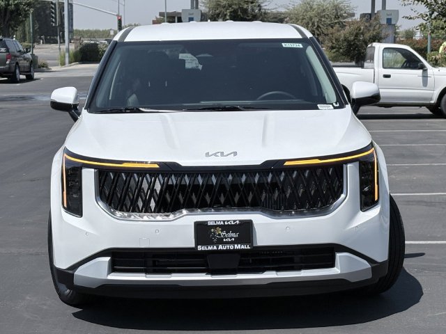 New 2026 Kia Carnival LXS FWD image 2