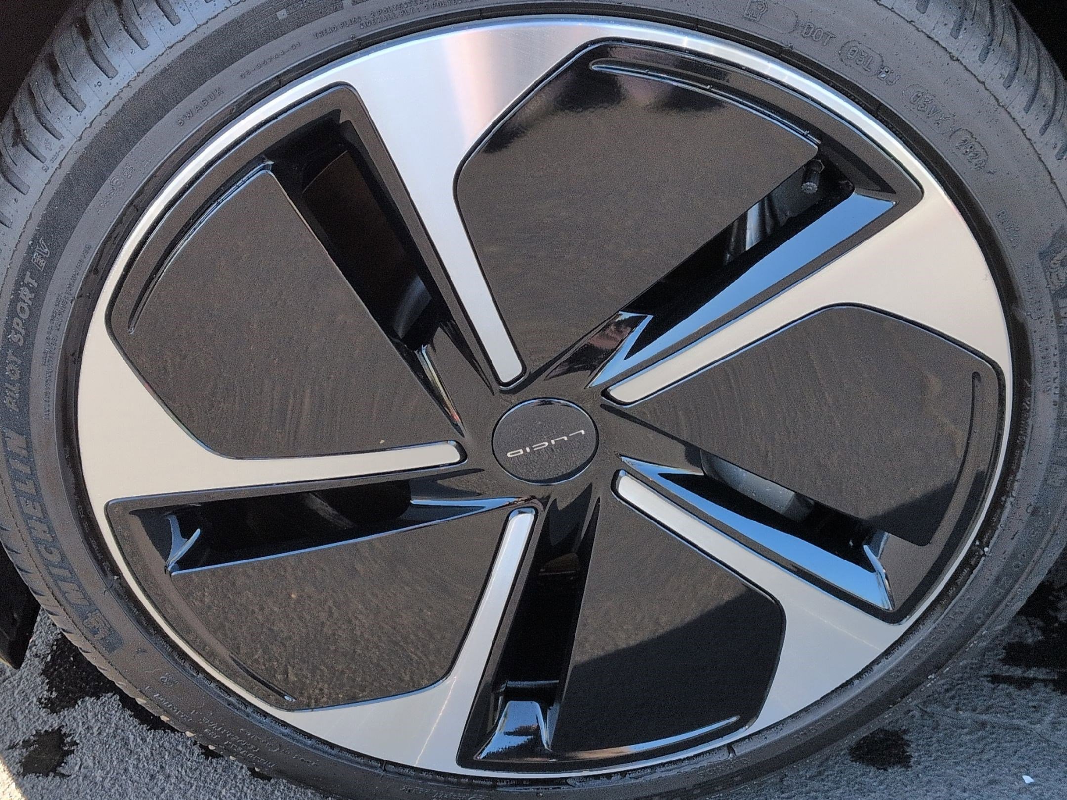 Used 2025 Lucid Air Grand Touring AWD/4WD image 13