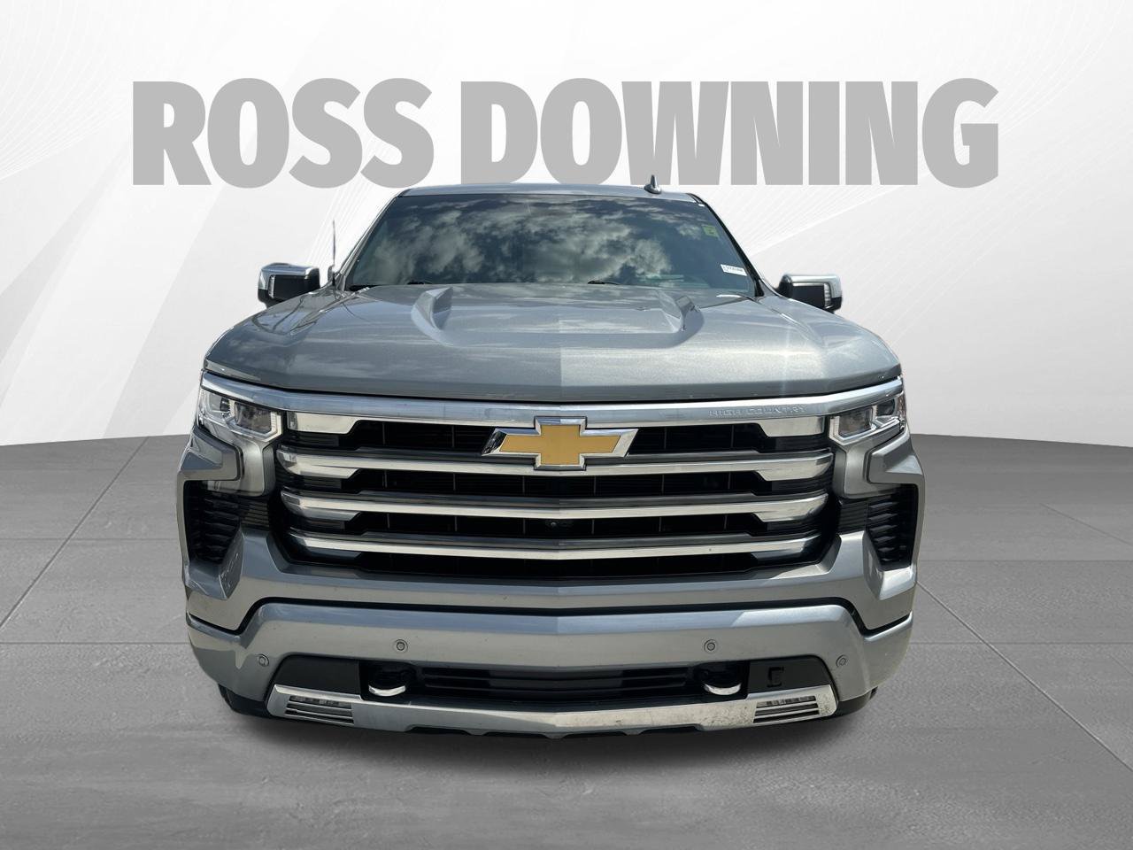 Used 2025 Chevrolet Silverado 1500 High Country AWD/4WD image 2