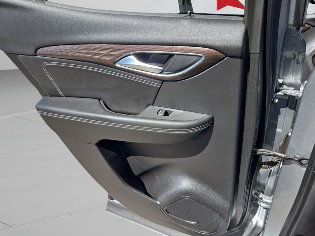 Used 2023 Buick Envision Avenir image 17